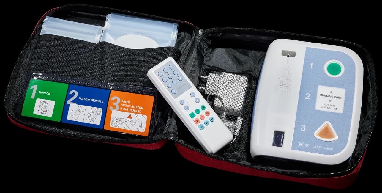 Defibrylator AED treningowy XFT-120C+